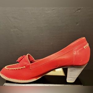 1960’s Vintage Quali Craft Women’s Pink Heeled Loafers, NWOT. Size 10